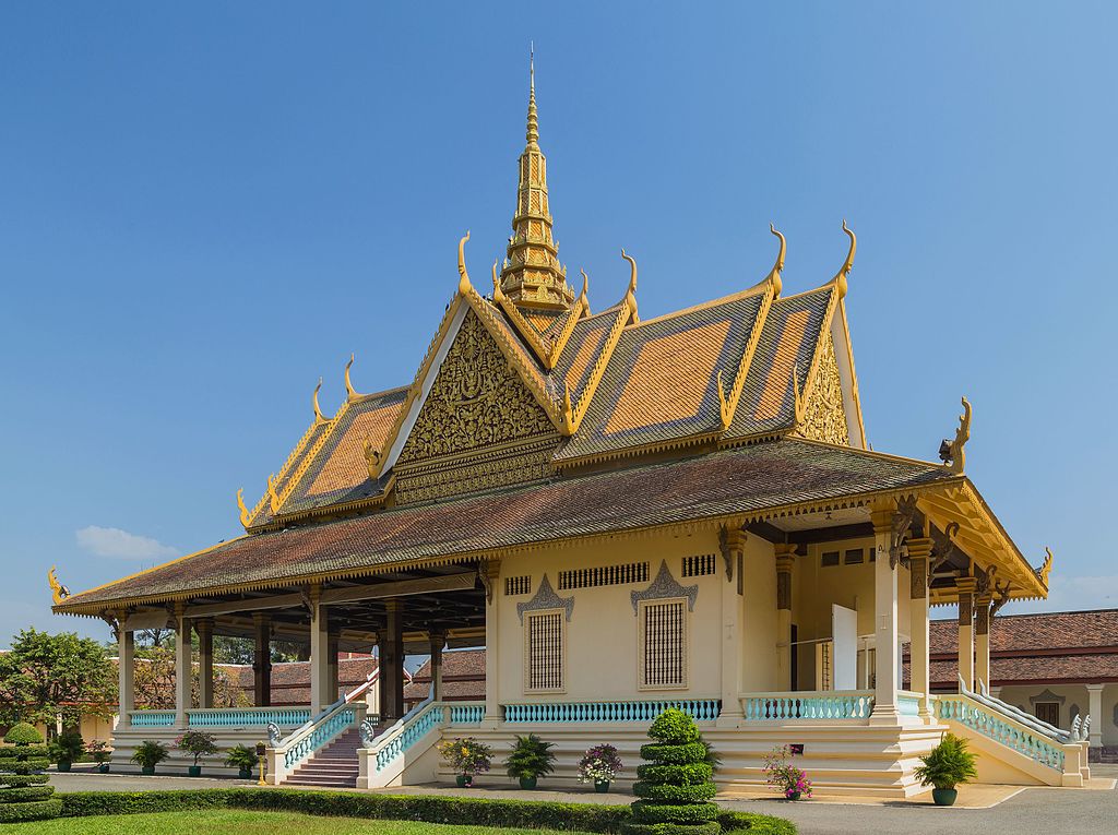 Attachment 2016 Phnom Penh, Pałac Królewski, Preah Tineang Phhochani (14).jpg